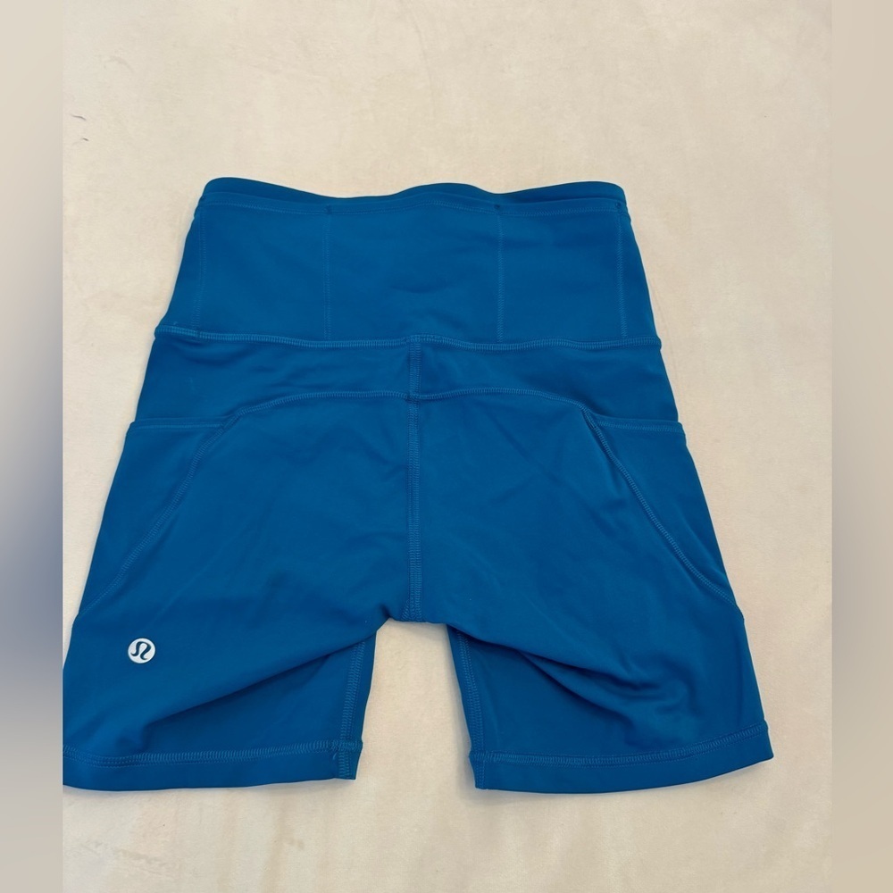 EUC! Lululemon Fast And Free Short 6" *Non-Reflective, sz 2 - Picture 10 of 13